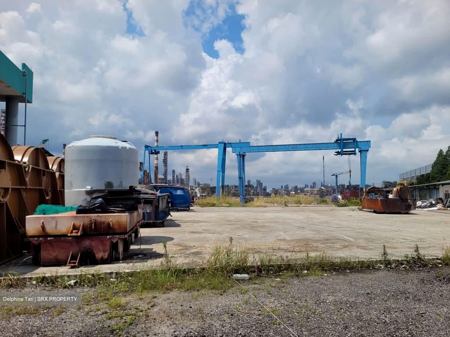 Liang Huat Industrial Complex (D22), Factory #578555711